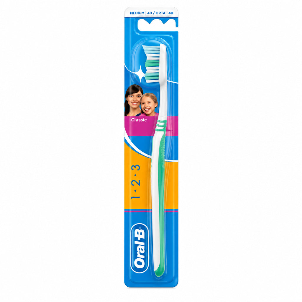 Oral-B 3-Effect Classic Care Medium četkica za zube